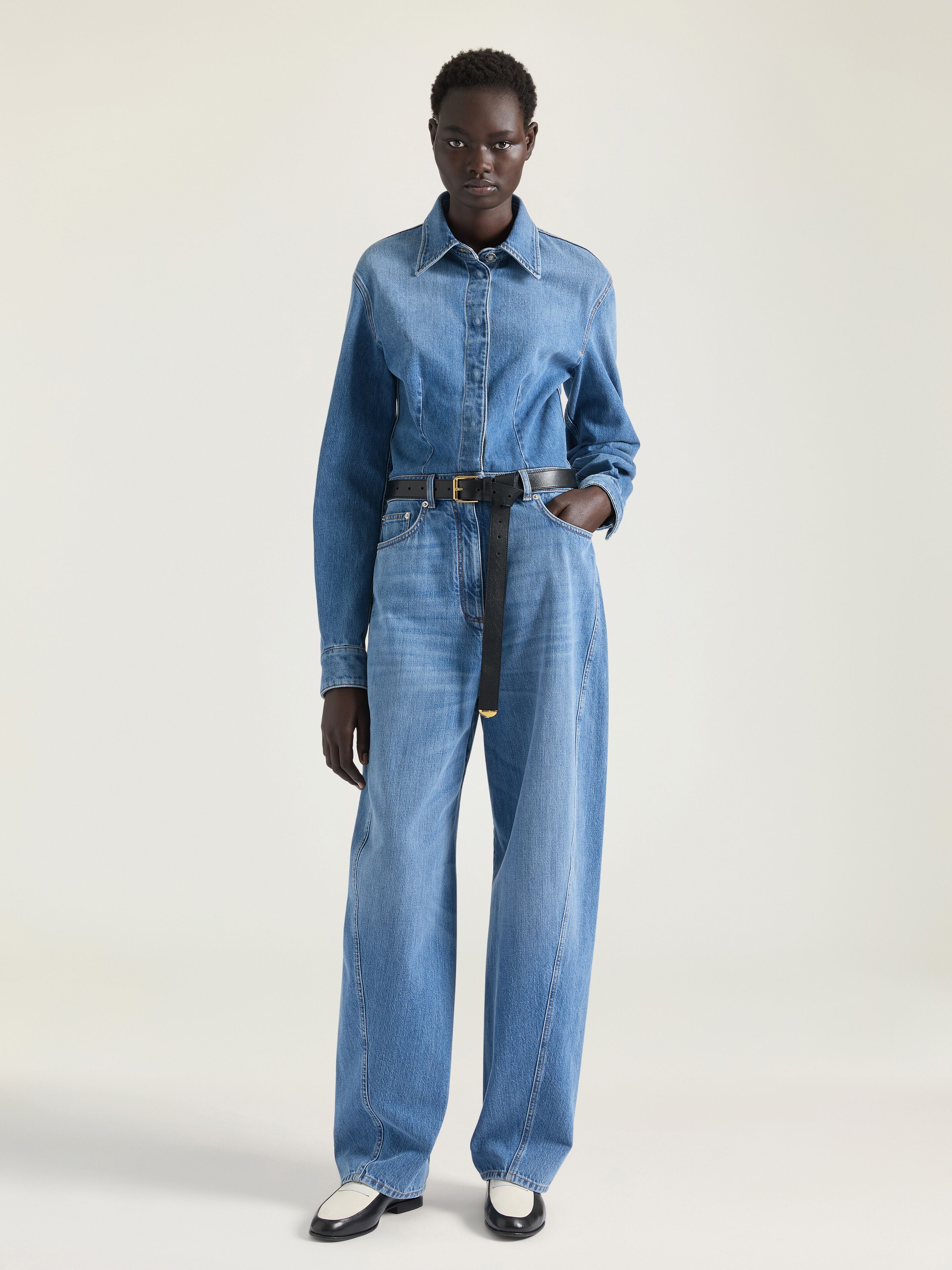 All-in-one in washed denim